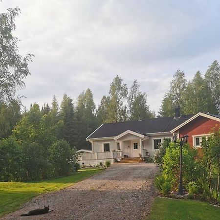 Hyttingsfabodstugor Villa Borlänge Exteriör bild